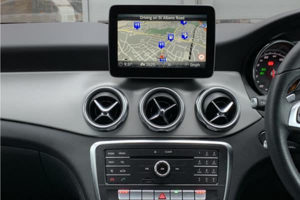 Non Franchise 2019 Mercedes-benz Gla 200 Amg Line Edition - Leather, photo 17