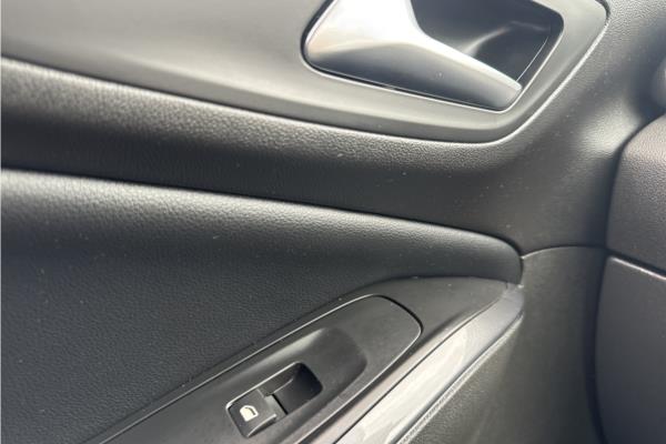 2020 Vauxhall Grandland X 1.2 Turbo SRi Nav SUV 5dr Petrol Auto Euro 6 (s/s) (130 ps) - Cloth, photo 35