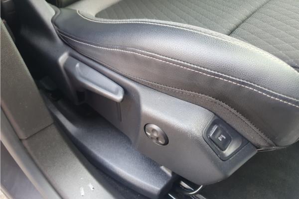 2020 Vauxhall Grandland X 1.2 Turbo SRi Nav SUV 5dr Petrol Auto Euro 6 (s/s) (130 ps) - Cloth, photo 28