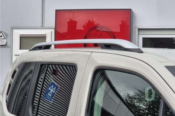 2021 Vauxhall Combo Life 1.2 Turbo Elite MPV 5dr Petrol Auto Euro 6 (s/s) (7 Seat) (130 ps) - Cloth, photo 40