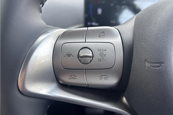 BYD Dolphin* Surf 5Dr 65kW Boost 43kWh Auto - Black+grey Vegn, photo 17