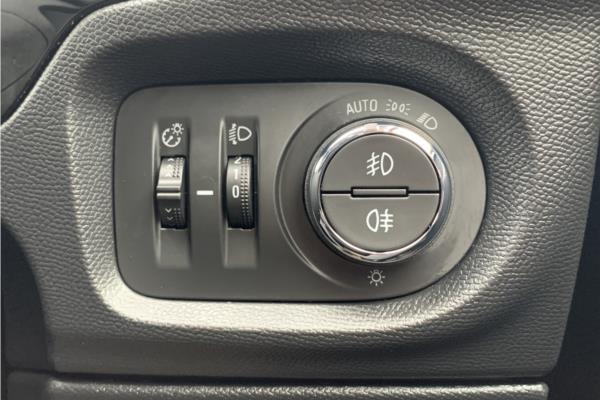 2020 Vauxhall Corsa 1.2 Turbo Elite Nav Premium Hatchback 5dr Petrol Auto Euro 6 (s/s) (100 ps) - Cloth, photo 21