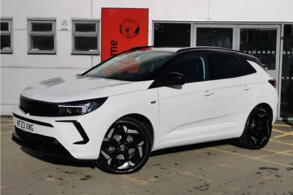 2023 Vauxhall Grandland 1.6 14.2kWh GSe SUV 5dr Petrol Plug-in Hybrid Auto AWD Euro 6 (s/s) (300 ps) - Black Alcantara, photo 4