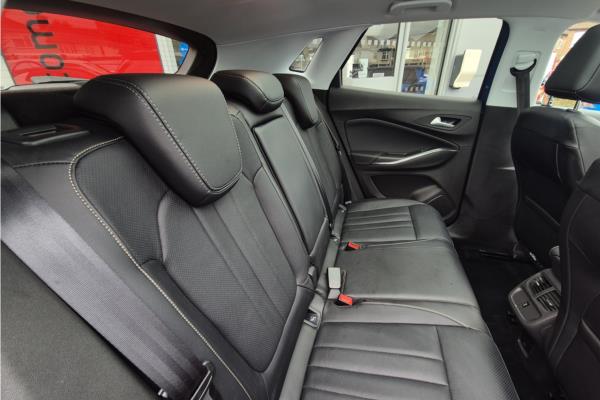 2021 Vauxhall Grandland X 1.6 Turbo Ultimate SUV 5dr Petrol Auto Euro 6 (s/s) (180 ps) - Leather, photo 13