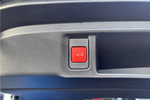 Vauxhall Astra* 5Dr 54kWh 11kWCh Ultimate AU - Jet Blk+alcantr, photo 42