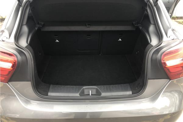 Non Franchise 2018 Mercedes-benz a 200 Sport Edition Auto - Leather, photo 14