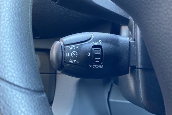 2020 VAUXHALL VIVARO - Cloth, photo 18