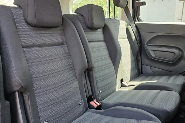 2021 Vauxhall Combo Life 1.2 Turbo Edition XL MPV 5dr Petrol Manual Euro 6 (s/s) (7 Seat) (110 ps) - Cloth, photo 13