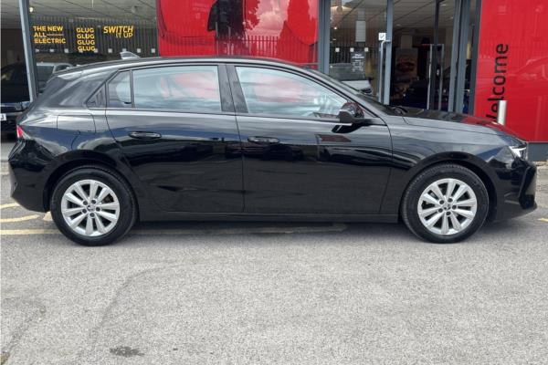 2022 Vauxhall Astra 1.2 Turbo Design Hatchback 5dr Petrol Auto Euro 6 (s/s) (130 ps) - Jet Black Fabrc, photo 8
