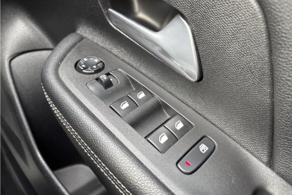 2022 Vauxhall Mokka 1.2 Turbo SRi Premium SUV 5dr Petrol Auto Euro 6 (s/s) (130 ps) - Brandy Jasmin, photo 22