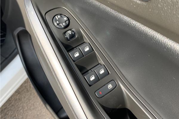 2019 Vauxhall Grandland X 1.2 Turbo GPF Sport Nav SUV 5dr Petrol Auto Euro 6 (s/s) (130 ps) - Cloth, photo 22