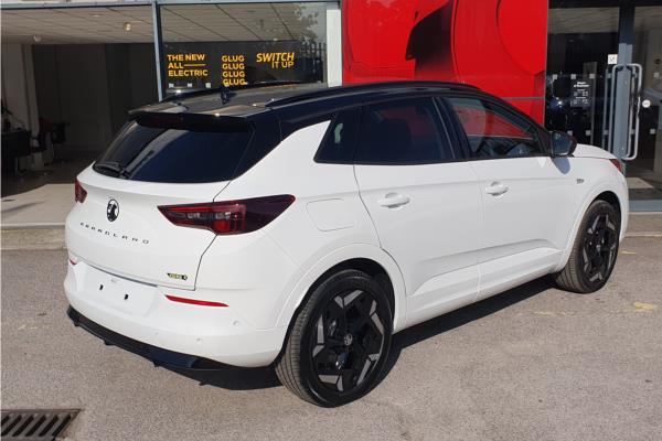 2023 Vauxhall Grandland 1.6 14.2kWh GSe SUV 5dr Petrol Plug-in Hybrid Auto AWD Euro 6 (s/s) (300 ps) - Berson Black, photo 7