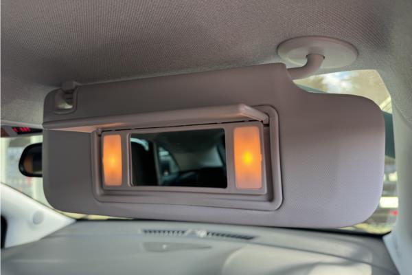 2021 Vauxhall Crossland 1.2 Turbo Ultimate Nav SUV 5dr Petrol Manual Euro 6 (s/s) (130 ps) - Cloth/Alcantara, photo 30