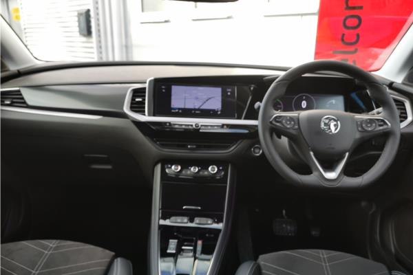 2024 Vauxhall Grandland 1.2 MHEV Ultimate SUV 5dr Petrol Hybrid e-DCT Euro 6 (s/s) (136 ps) - Black Alcantara, photo 10