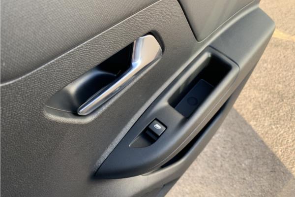 Vauxhall Mokka* HAT 50kWh 11kWCh 136ps Ultimate - Black Alcantara, photo 37