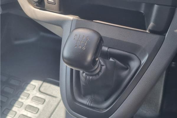 2019 Vauxhall Vivaro 2.0 Turbo D 3100 Sportive Crew Van 5dr Diesel Manual Euro 6 (s/s) (120 ps) - Cloth, photo 26