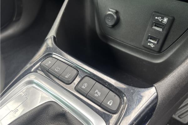 2022 Vauxhall Crossland 1.2 Turbo Elite Edition SUV 5dr Petrol Auto Euro 6 (s/s) (130 ps) - Cloth, photo 32
