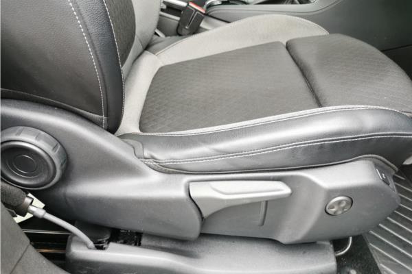 2019 Vauxhall Grandland X 1.2 Turbo Business Edition Nav SUV 5dr Petrol Auto Euro 6 (s/s) (130 ps) - Cloth/Leather, photo 29