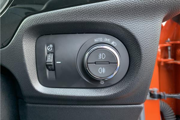 2021 Vauxhall Corsa 50kWh Elite Nav Premium Hatchback 5dr Electric Auto (7.4Kw Charger) (136 ps) - Cloth/Leather, photo 21